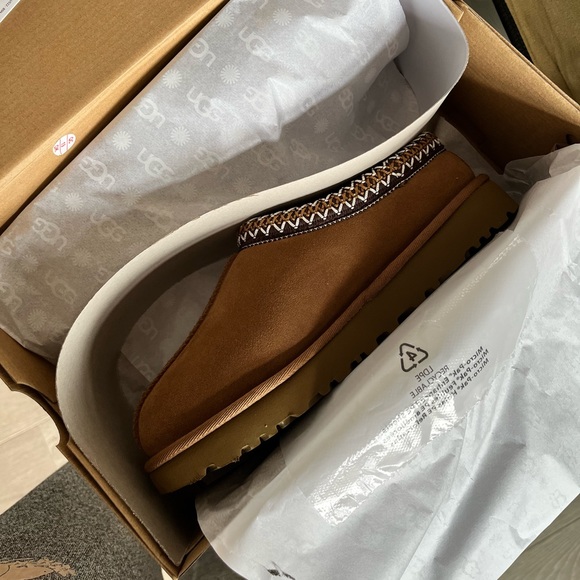 UGG Tasman Slippers W8 - BNWT - Picture 2 of 4